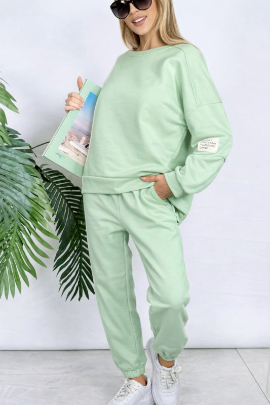 Lużny komplet dresowy