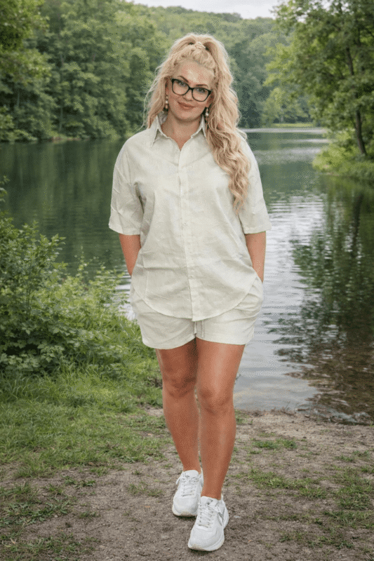 Komplet damski casual – koszula na guziki + szorty z regulacją (bawełna 85%)