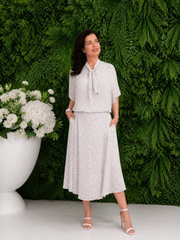 Elegancki komplet damski w groszki – spódnica maxi + bluzka oversize na lato
